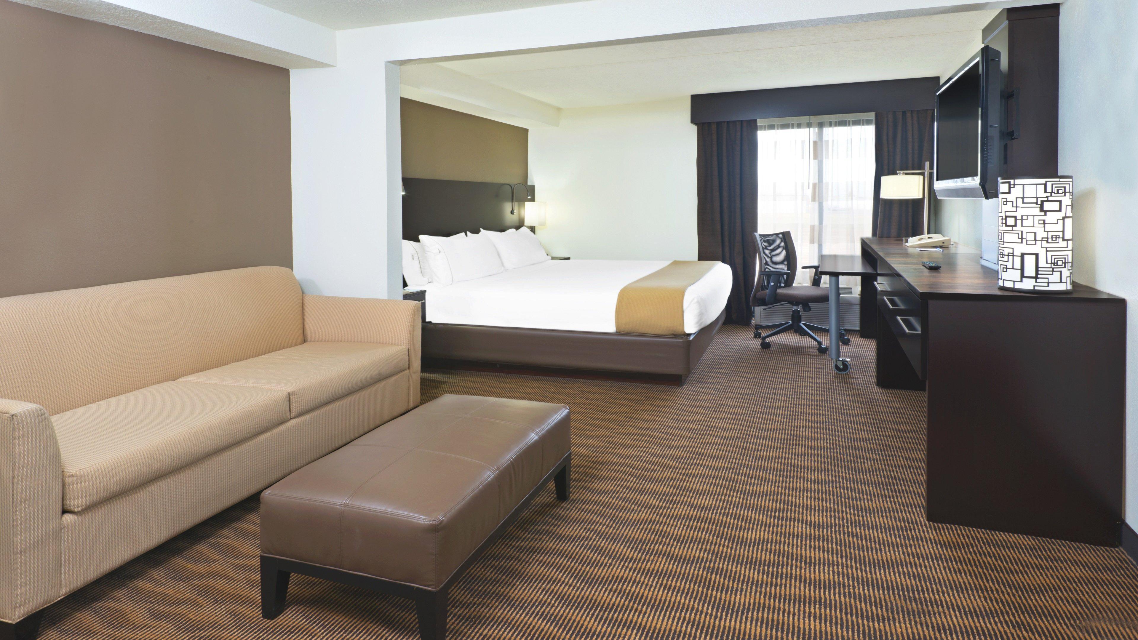 Holiday Inn Express Hotel & Suites Colby By Ihg Eksteriør bilde