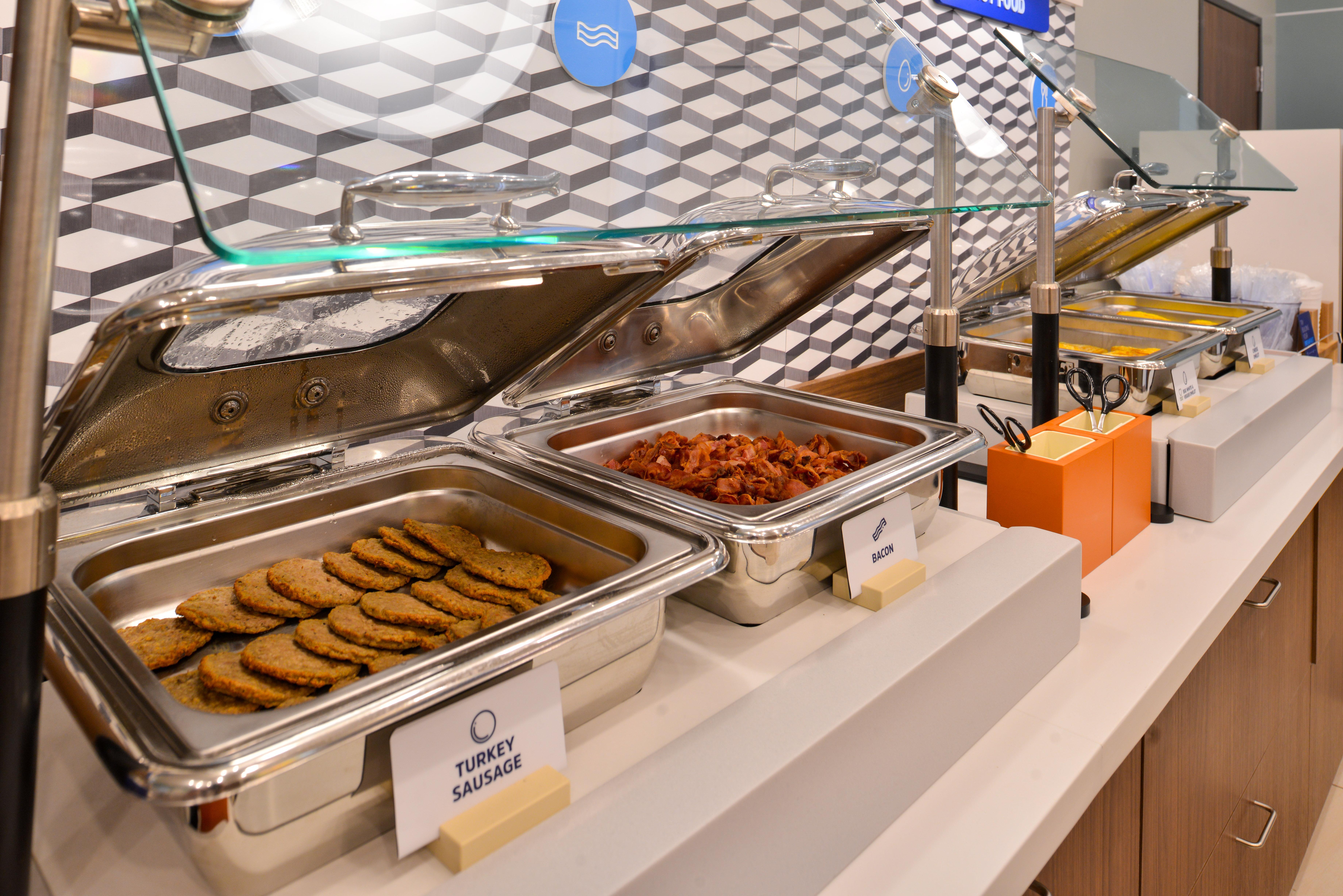 Holiday Inn Express Hotel & Suites Colby By Ihg Eksteriør bilde
