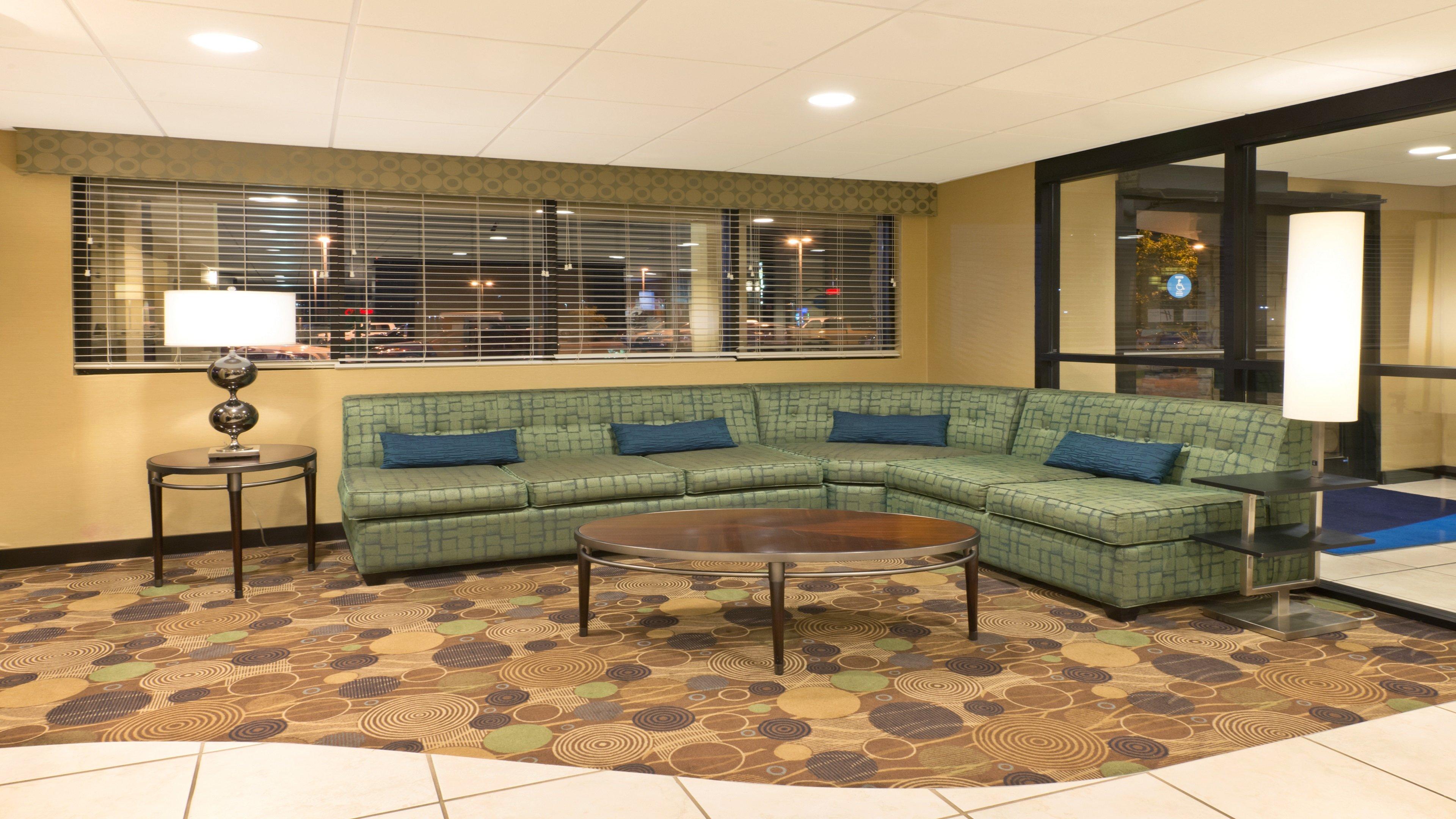 Holiday Inn Express Hotel & Suites Colby By Ihg Eksteriør bilde