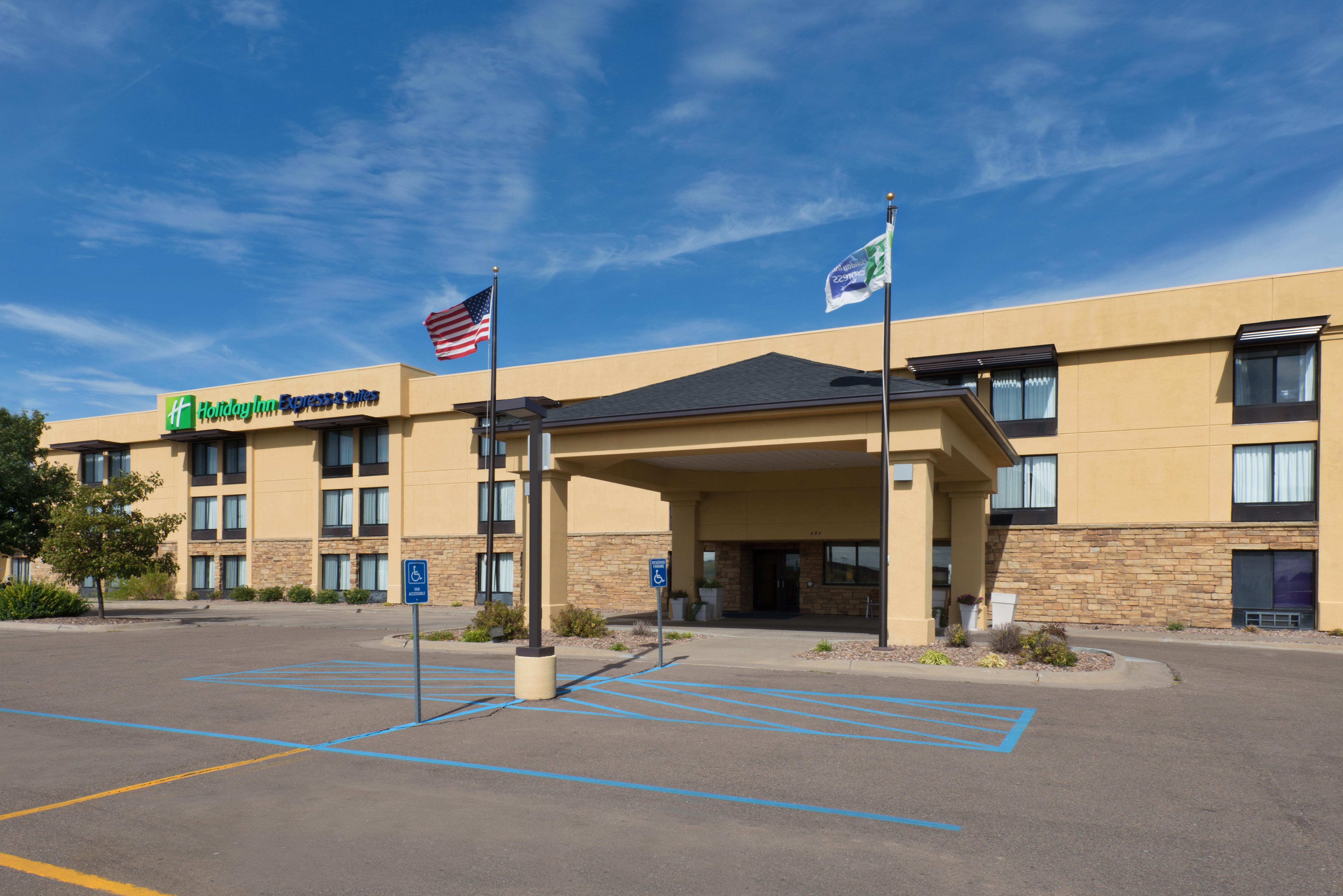 Holiday Inn Express Hotel & Suites Colby By Ihg Eksteriør bilde