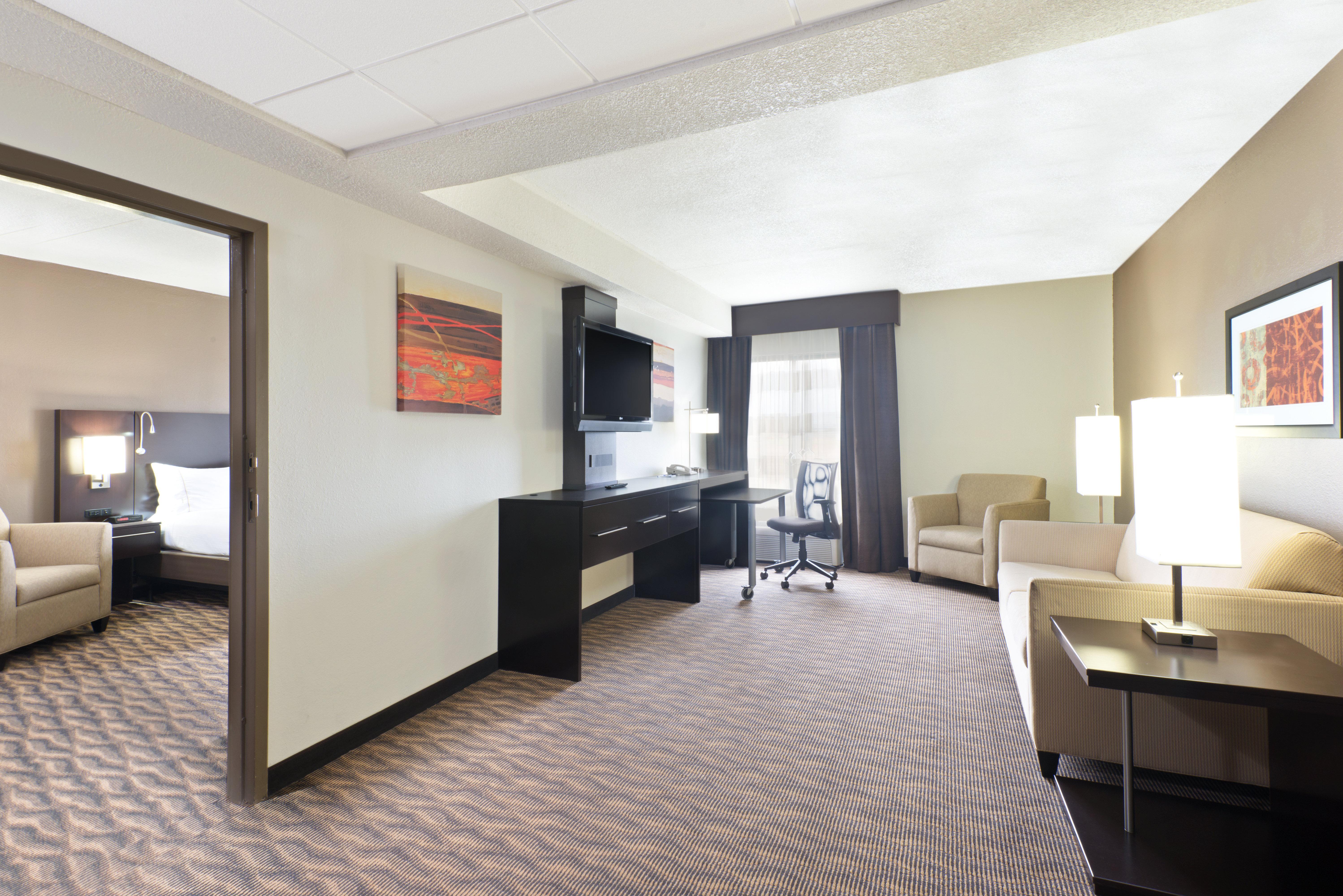 Holiday Inn Express Hotel & Suites Colby By Ihg Eksteriør bilde