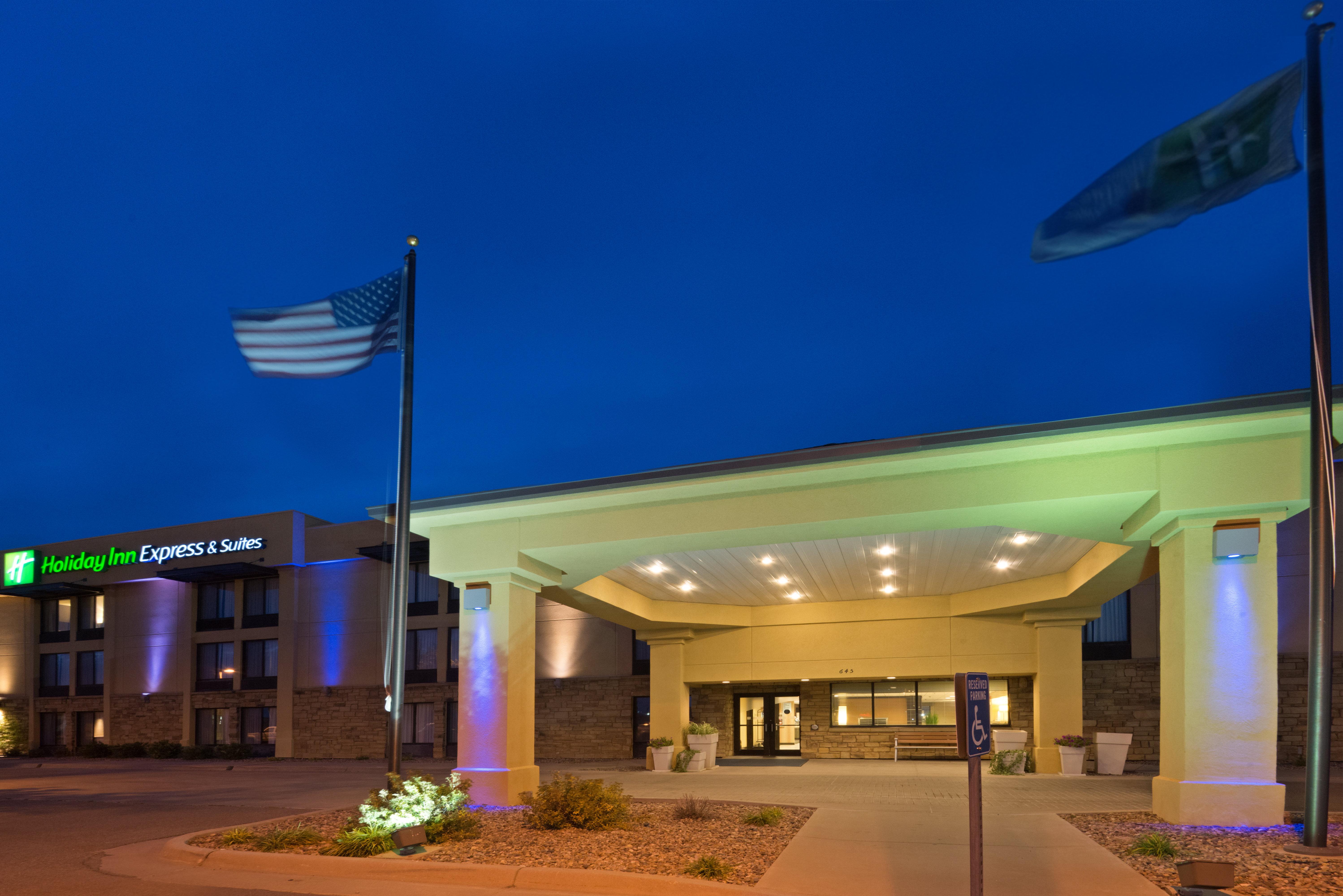 Holiday Inn Express Hotel & Suites Colby By Ihg Eksteriør bilde