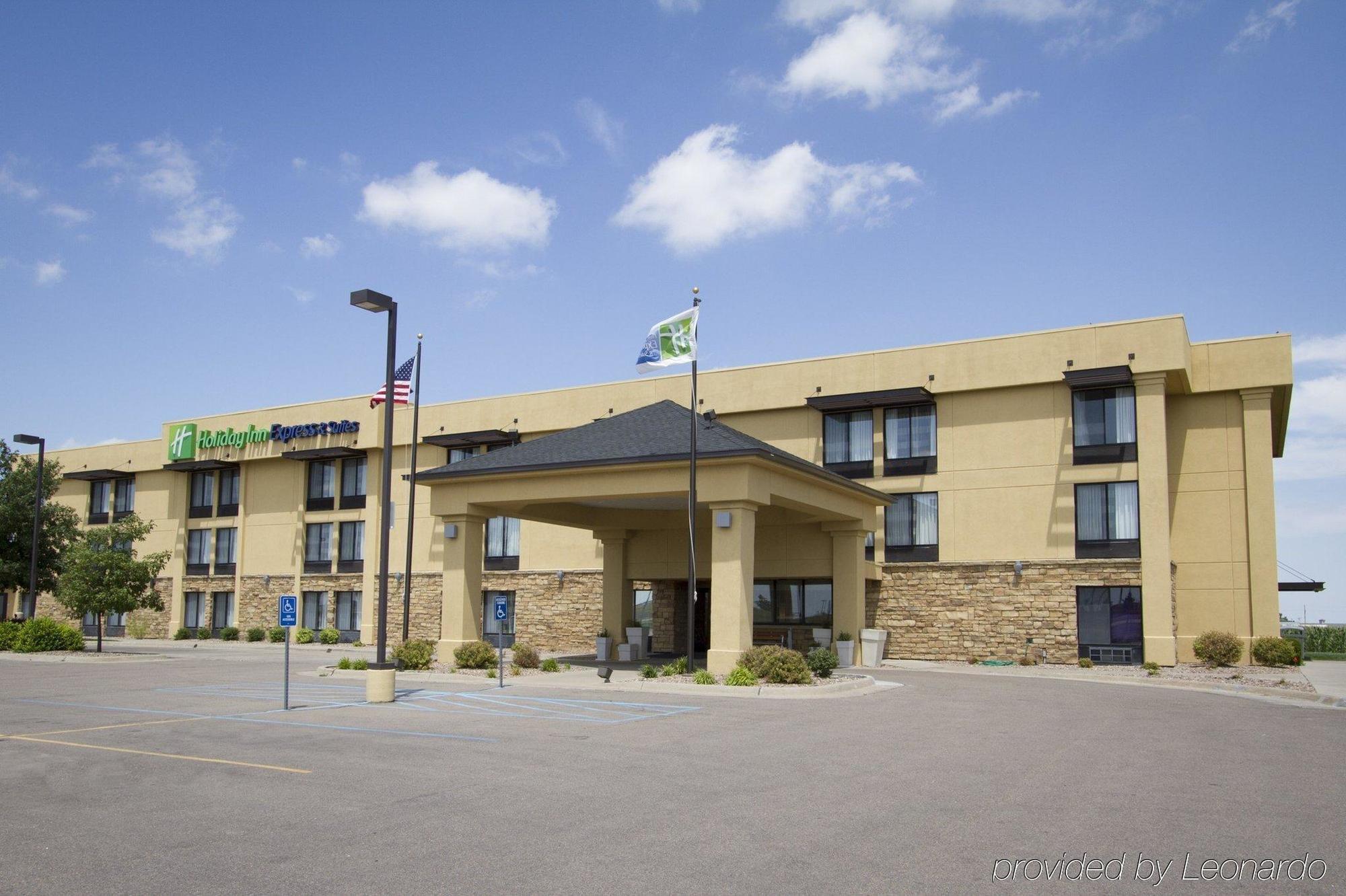 Holiday Inn Express Hotel & Suites Colby, An Ihg Hotel Eksteriør bilde