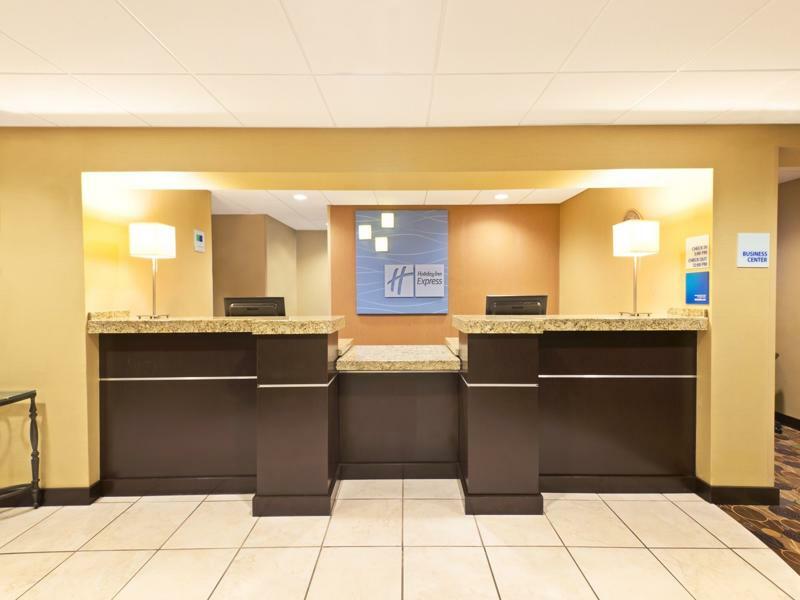 Holiday Inn Express Hotel & Suites Colby By Ihg Eksteriør bilde