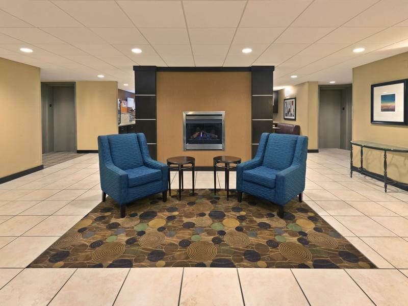Holiday Inn Express Hotel & Suites Colby By Ihg Eksteriør bilde