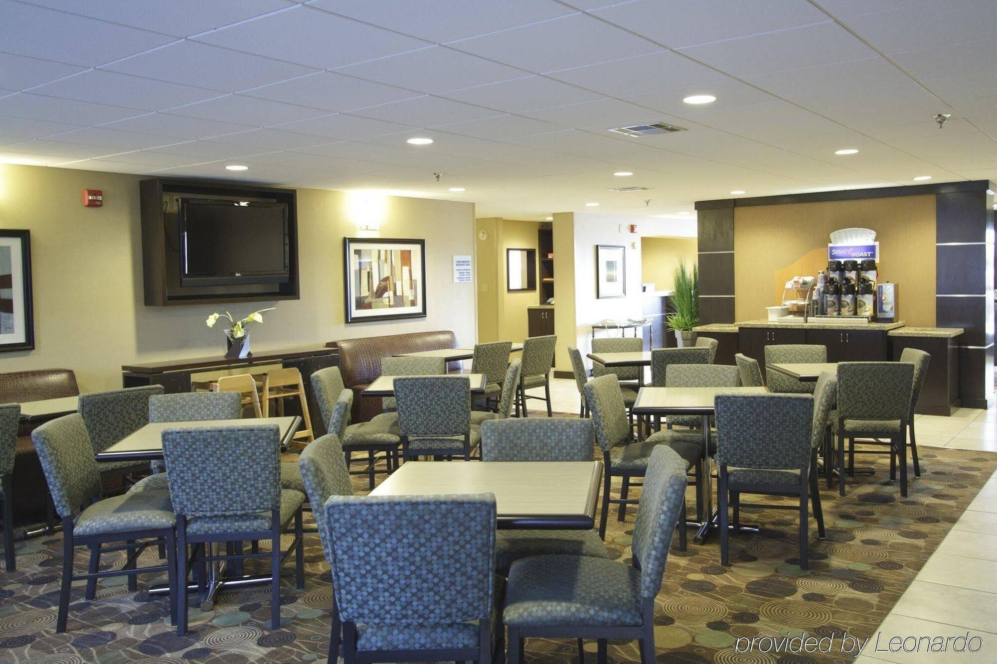 Holiday Inn Express Hotel & Suites Colby By Ihg Eksteriør bilde
