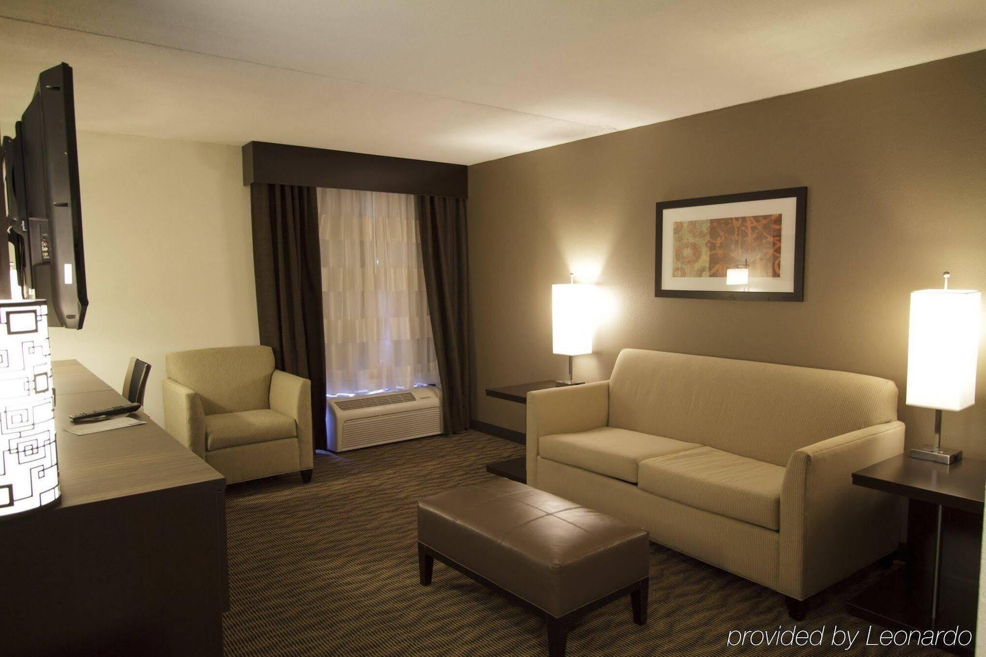 Holiday Inn Express Hotel & Suites Colby By Ihg Eksteriør bilde